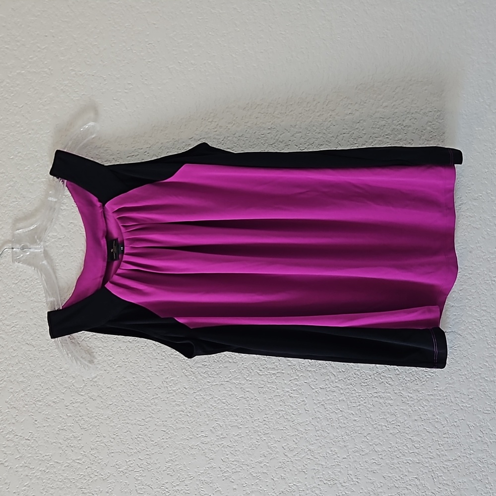 Woman's Sleeveless Color Block Blouse - Picture 1 of 4